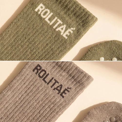 Duo pack pilates sokken groen en mocha, close-up van de boord en de siliconen antislip zool